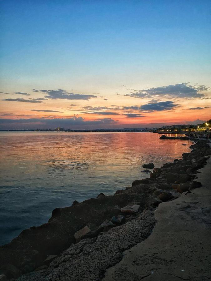 Sea View Apartment With Free Parking Pomorie Exterior foto